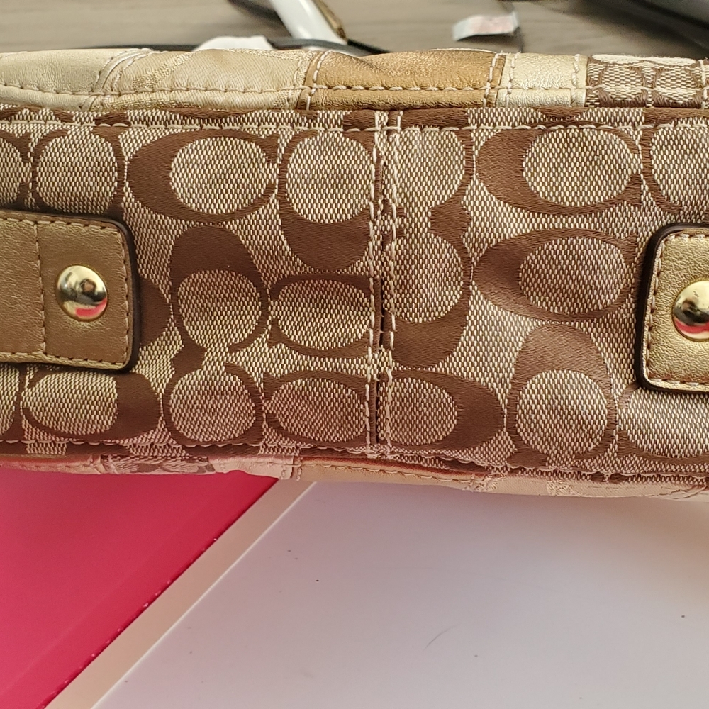 Purse - Picture 6 of 7